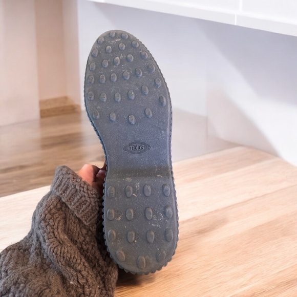 Tod’s Black and Maroon Chunky Sole Loafers - Picture 8 of 8